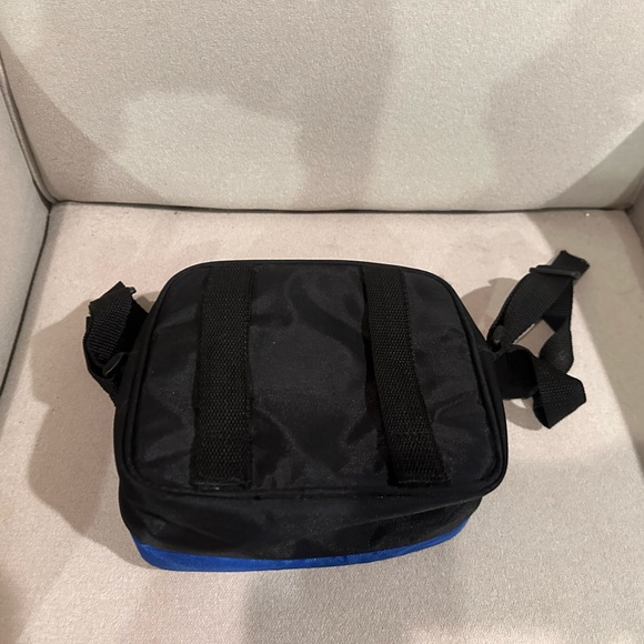 Vintage sport zone bag/ fanny pack - Picture 2 of 4